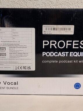 Equipment Professional Stage Microphone Box - Black and Blue